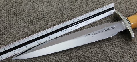 Bo-signed blade, Old Yeller, Scrimmed and engraved 9 inch believe this to be a Tommy Bish-2.jpg